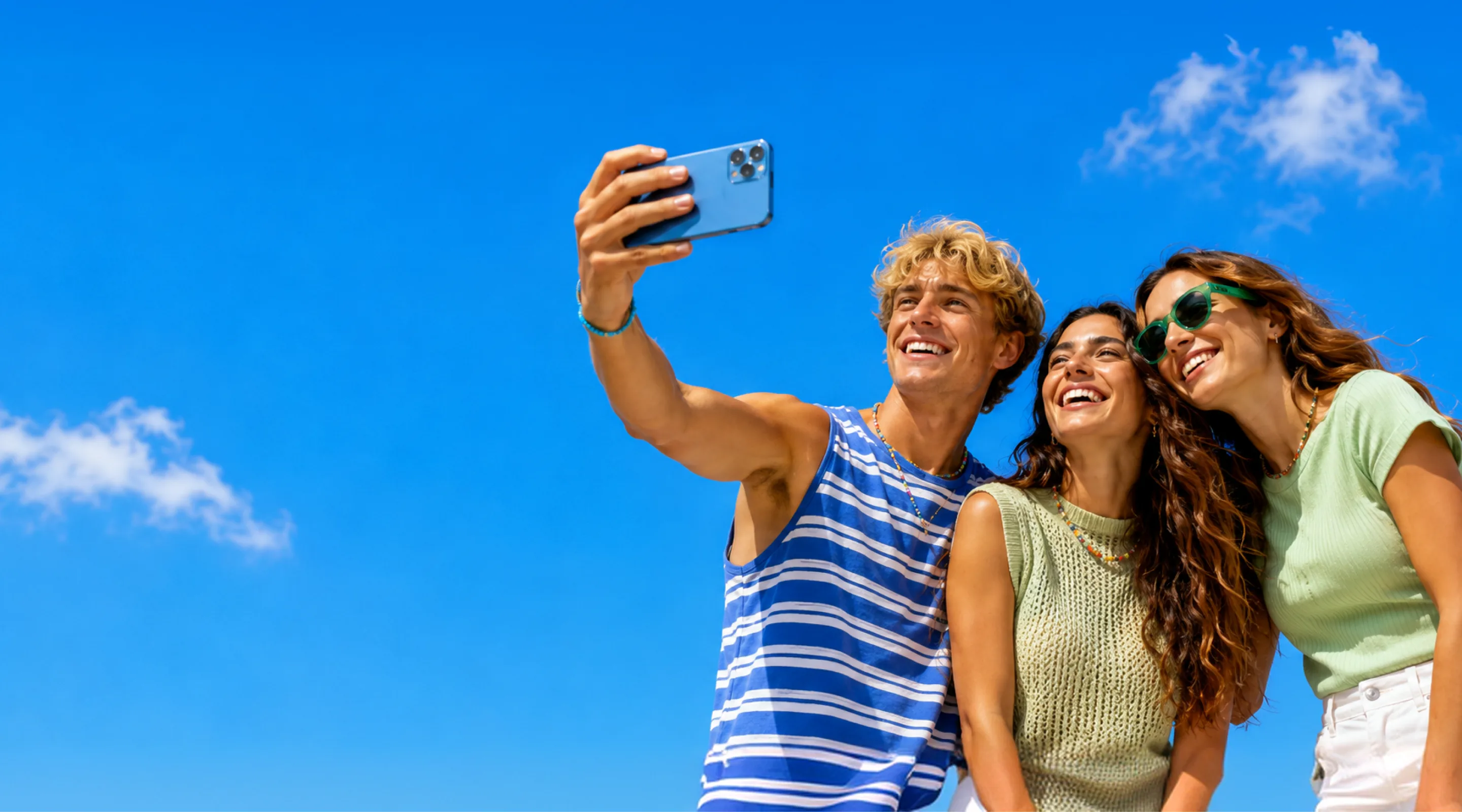 Requisiti per i giovani che richiedono prestiti online veloci tramite il sito web ufficiale e l'app di JetCredit.